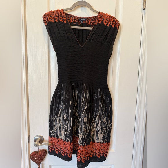Max Edition Black Dress Size Medium - Picture 2 of 4